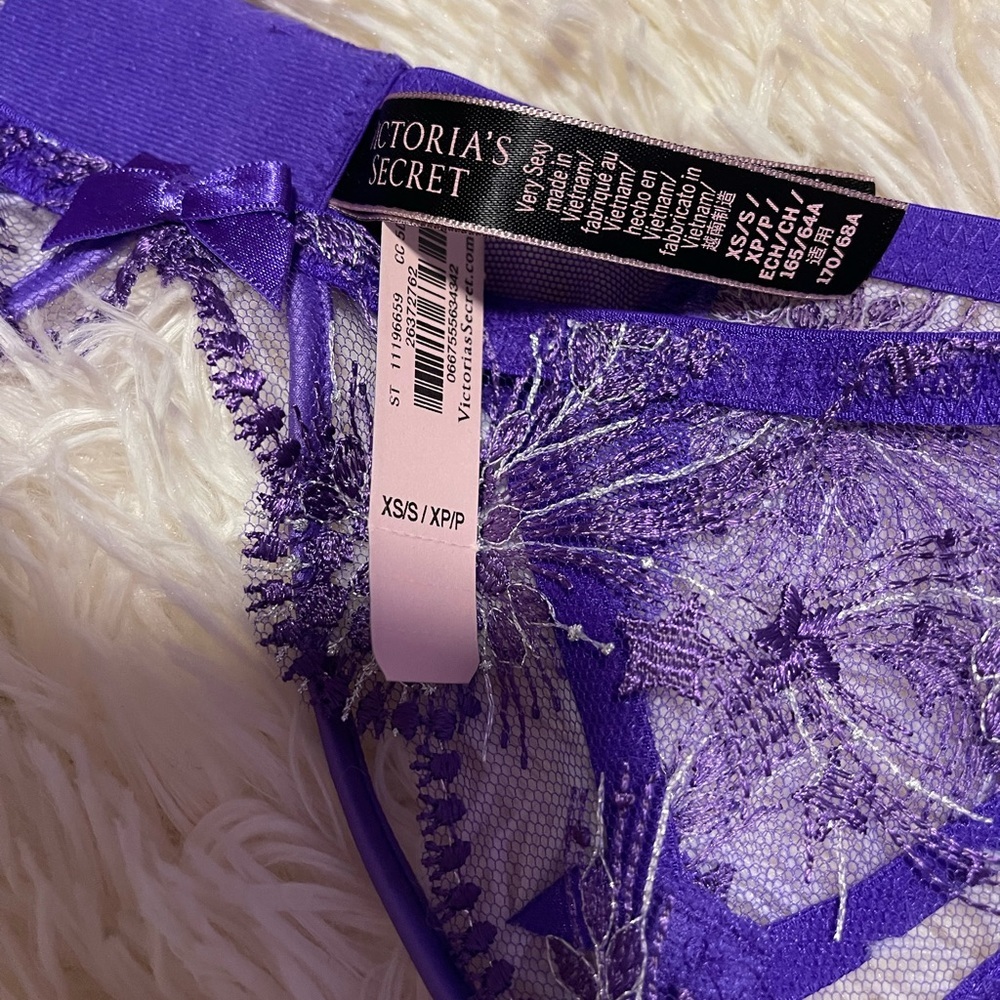 Victoria’s Secret - Picture 7 of 7